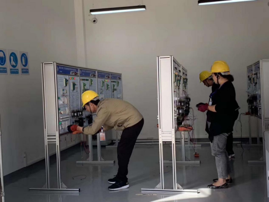 報考電工證需要什么資料？