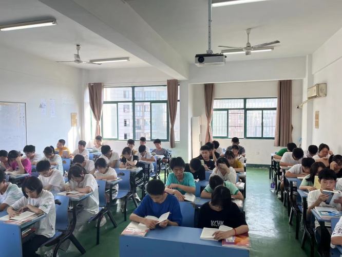 2025年安徽3+3升學(xué)班招生｜安徽工業(yè)職業(yè)技術(shù)學(xué)院全日制大專直通-圖2